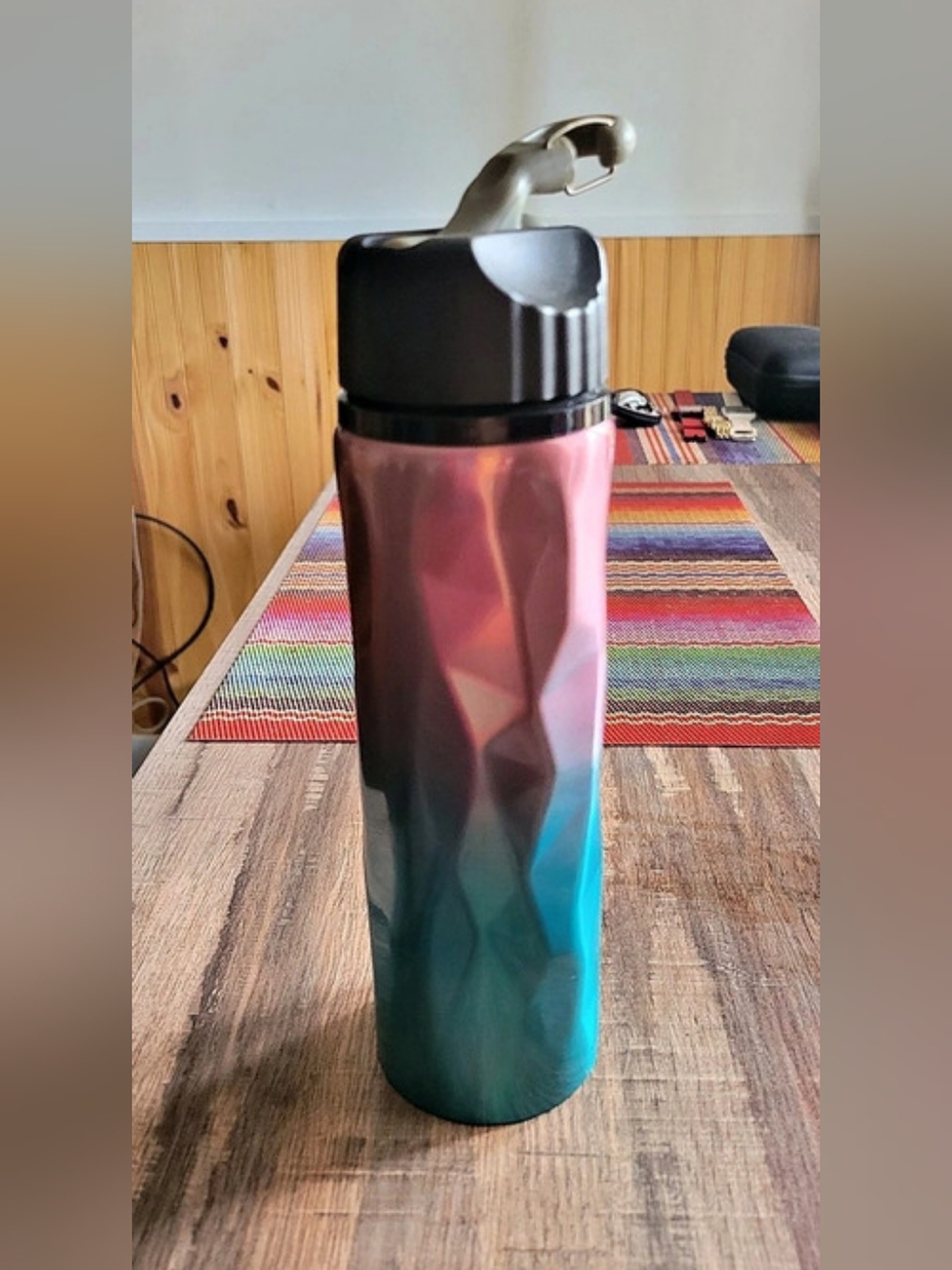 Geometric Water Stainless Bottle in Blue & Pink Like New.